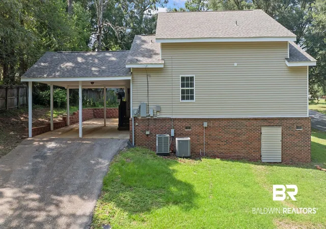 Photo 3 of Sale Pending at 201 Maplewood Loop, Daphne, AL 36526 | MLS# 398767 | Listing updated on 2026-09-10
