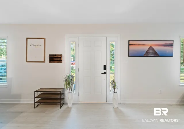 Photo 4 of Single family home for sale at 1933 Wildwood Pl, Mobile, AL 36609 | MLS# 398851 | Listing updated on 2026-08-05