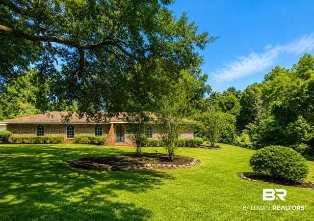 Photo 2 of Sale Pending at 19550 Liberty Rd, Fairhope, AL 36532 | MLS# 398323 | Listing updated on 2026-08-31