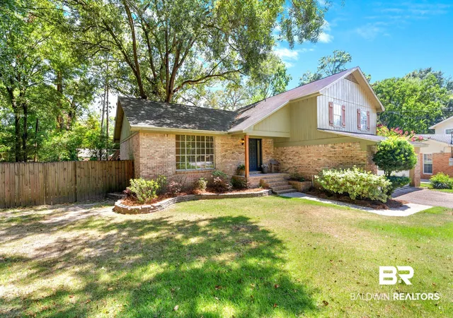 2nd image of 106 Iris Cir, Daphne, AL 36526 | MLS# 409090