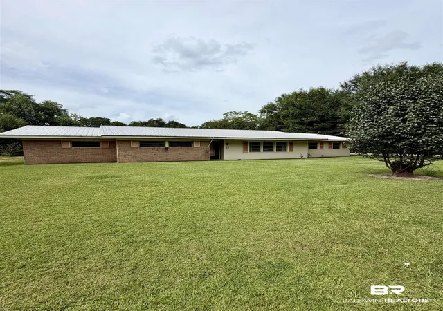 Photo 3 of Single family home for sale at 803 E Horner St, Atmore, AL 36502 | MLS# 399611 | Listing updated on 2026-09-04