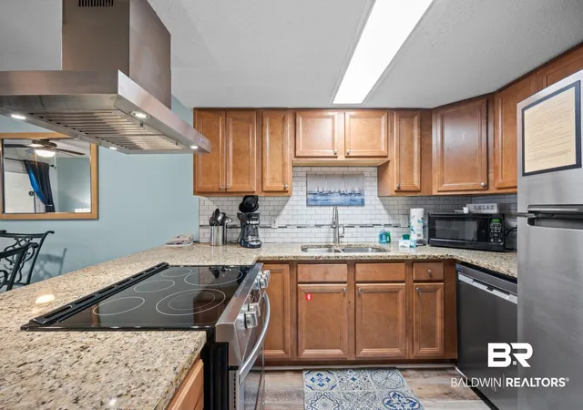 Photo 3 of Townhouse for sale at 517 E Beach Blvd #1B, Gulf Shores, AL 36542 | MLS# 387852 | Listing updated on 2026-09-30