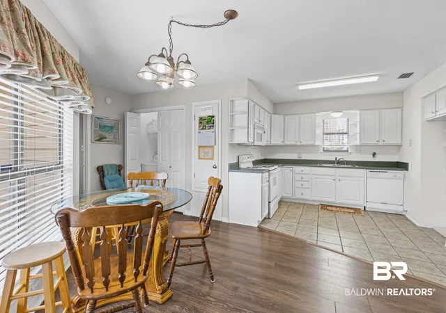 Photo 4 of Single family home for sale at 950 W Lagoon Ave, Gulf Shores, AL 36542 | MLS# 397540 | Listing updated on 2026-08-02