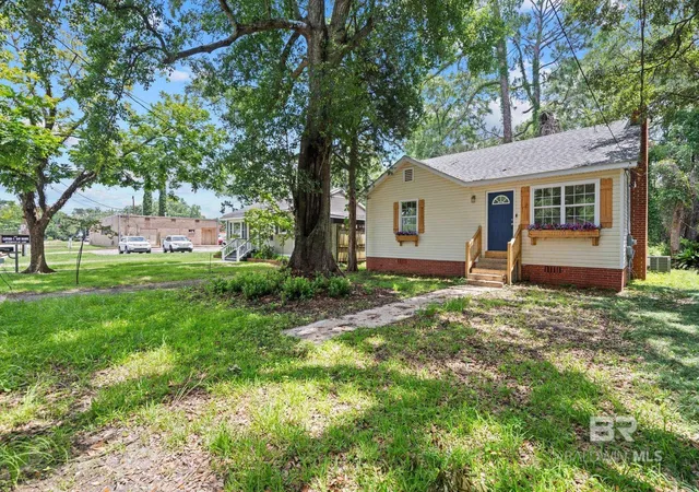 Homes for sale in Mobile, AL | 309 Morgan Avenue, Mobile, AL 36606 | MLS# 395431