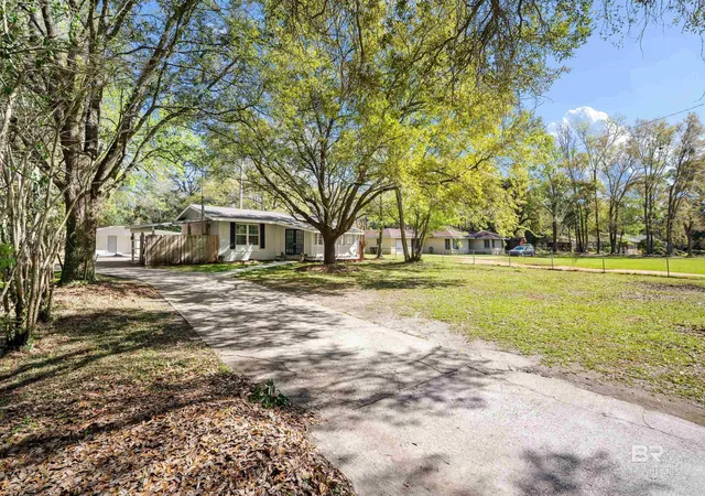 Homes for sale in Mobile, AL | 2214 S Hillwood Dr, Mobile, AL 36605 | MLS# 394958