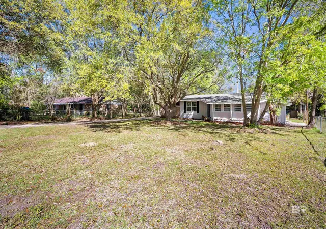 Homes for sale in Mobile, AL | 2214 S Hillwood Dr, Mobile, AL 36605 | MLS# 394958