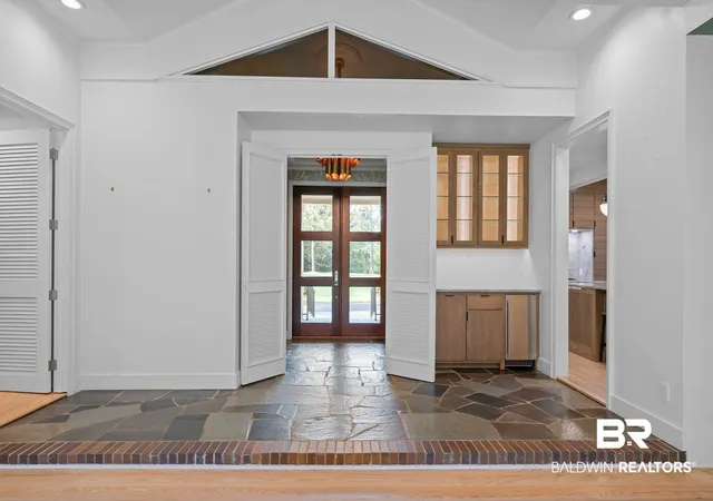 Photo 3 of Single family home for sale at 5500 Lakewood Dr, Fairhope, AL 36532 | MLS# 385253 | Listing updated on 2026-09-14