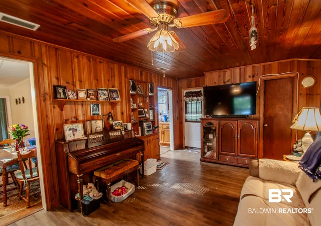 4th image of 4001 Bourgeois Dr, Mobile, AL 36609 | MLS# 409694
