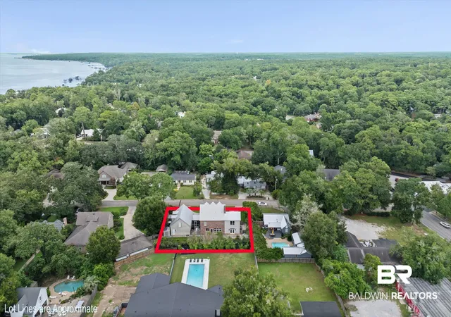 Photo 4 of Single family home for sale at 300 Perdido, Fairhope, AL 36532 | MLS# 406583 | Listing updated on 2026-09-27