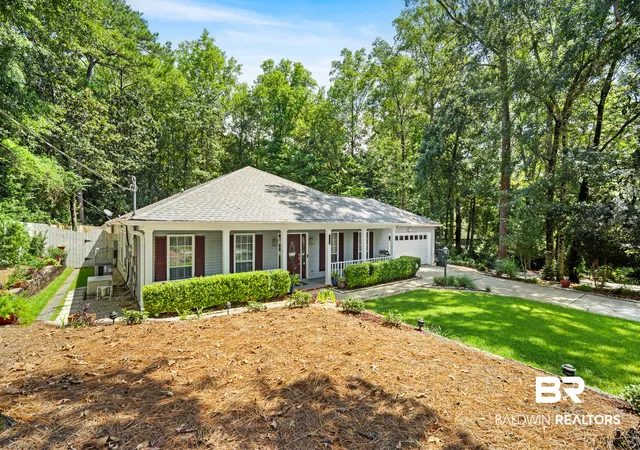 2nd image of 111 Lakeview Loop, Daphne, AL 36526 | MLS# 409379