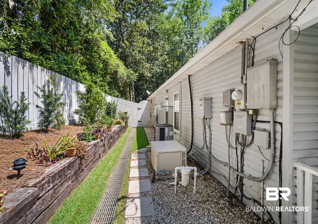 Photo 3 of Single family home for sale at 111 Lakeview Loop, Daphne, AL 36526 | MLS# 409379 | Listing updated on 2026-09-19