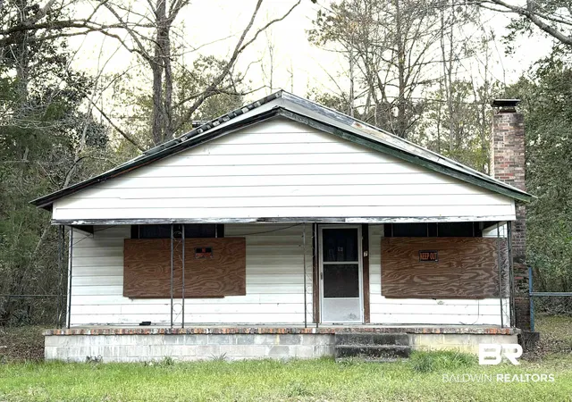 3rd image of 817 Martin Luther King Dr, Brewton, AL 36426 | MLS# 392624