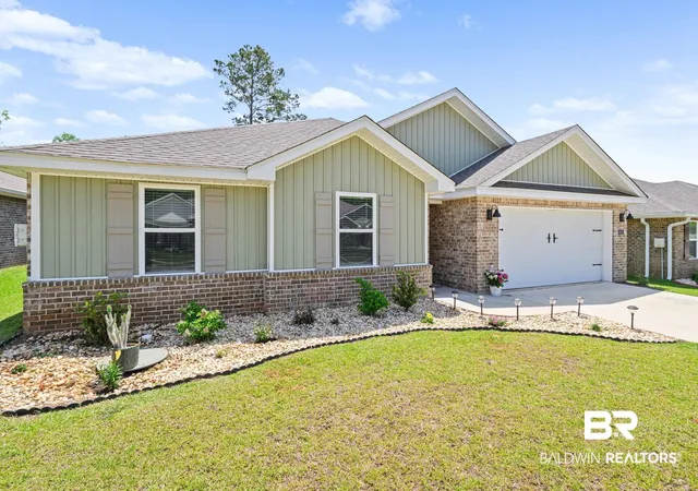 Photo 3 of Single family home for sale at 8021 N Valor Ridge Way, Mobile, AL 36619 | MLS# 395981 | Listing updated on 2026-08-25