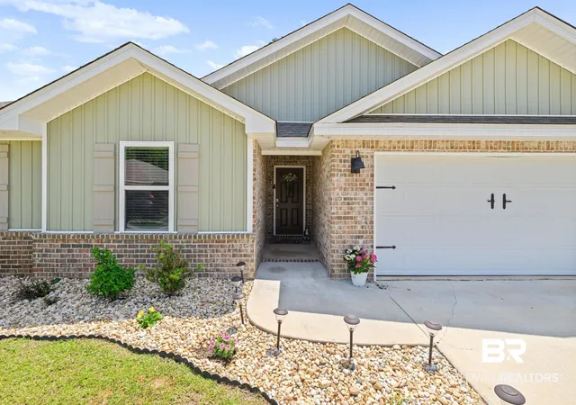 Photo 4 of Single family home for sale at 8021 N Valor Ridge Way, Mobile, AL 36619 | MLS# 395981 | Listing updated on 2026-08-25