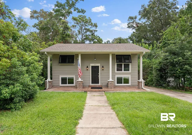 Photo 1 of Single family home for sale at 357 S School St, Fairhope, AL 36532 | MLS# 399486 | Listing updated on 2026-09-16