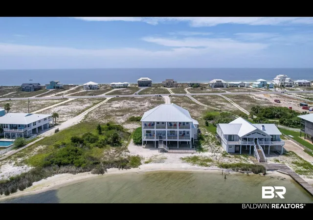 Photo 3 of Sale Pending at 2424 W Beach Blvd, Gulf Shores, AL 36542 | MLS# 396613 | Listing updated on 2026-09-02