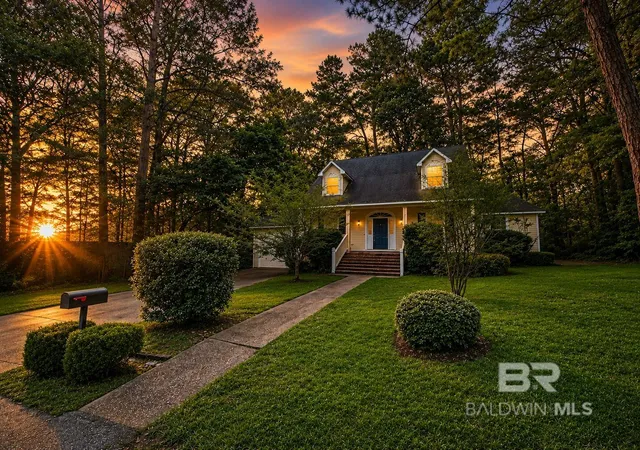 Homes for sale in Daphne, AL | 105 Blackthorne Circle, Daphne, AL 36526 | MLS# 398641
