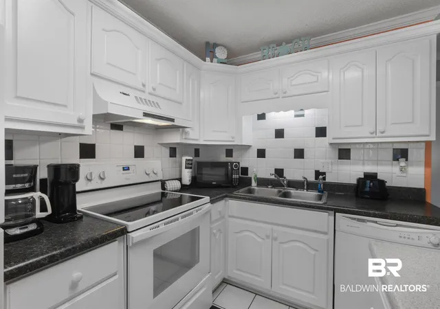 Photo 3 of Sale Pending at 400 Plantation Rd #2217, Gulf Shores, AL 36542 | MLS# 396894 | Listing updated on 2026-09-11