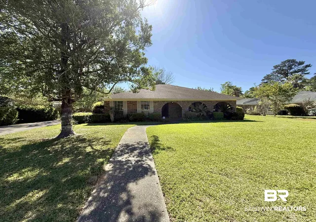 41st image of 2102 Wildwood Dr, Brewton, AL 36426 | MLS# 395039