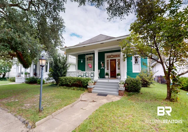 Photo 3 of Sale Pending at 16 N Reed Ave, Mobile, AL 36604 | MLS# 406575 | Listing updated on 2026-08-06