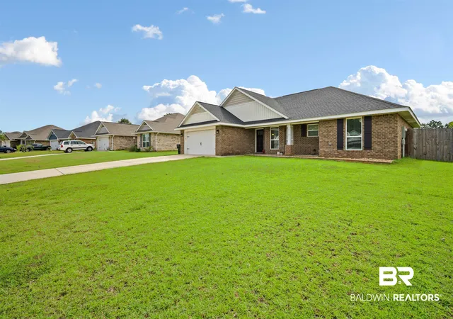 2nd image of 23187 Ridgewood Dr, Robertsdale, AL 36567 | MLS# 399584