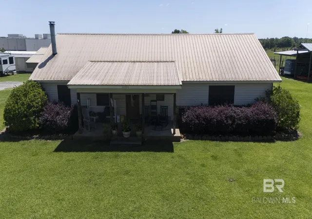 Homes for sale in Loxley, AL | 30580 County Road 49, Loxley, AL 36551 | MLS# 398835