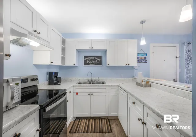Photo 4 of Townhouse for sale at 1027 W Beach Blvd #108, Gulf Shores, AL 36542 | MLS# 407392 | Listing updated on 2026-08-19