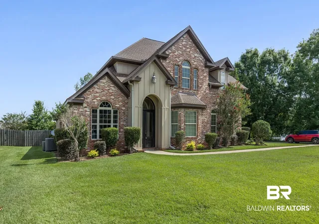 Photo 2 of Single family home for sale at 211 Belmont Ave, Fairhope, AL 36532 | MLS# 392850 | Listing updated on 2026-09-09