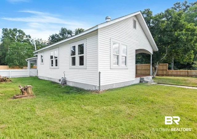 Photo 2 of Sale Pending at 5172 W Union Ave, Loxley, AL 36551 | MLS# 399308 | Listing updated on 2026-07-28