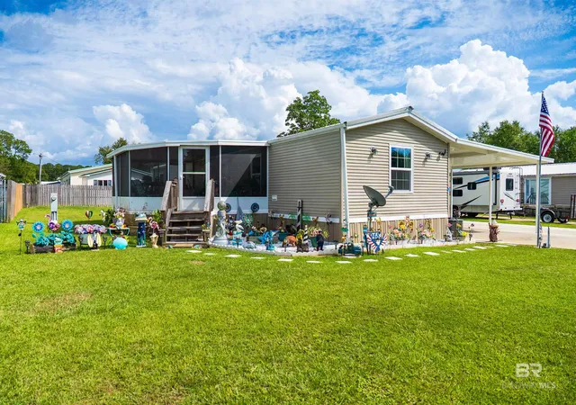 Homes for sale in Lillian, AL | 1948 Ridgewood Dr, Lillian, AL 36549 | MLS# 386351
