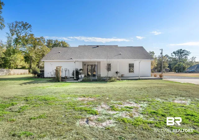 Photo 3 of Single family home for sale at 19079 County Rd 10, Foley, AL 36535 | MLS# 391737 | Listing updated on 2026-08-31