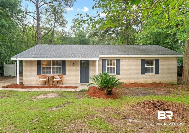 Photo 1 of Sale Pending at 5139 Guinevere Dr, Mobile, AL 36619 | MLS# 397280 | Listing updated on 2026-09-01