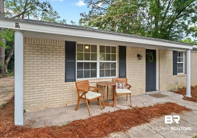 Photo 2 of Sale Pending at 5139 Guinevere Dr, Mobile, AL 36619 | MLS# 397280 | Listing updated on 2026-09-01