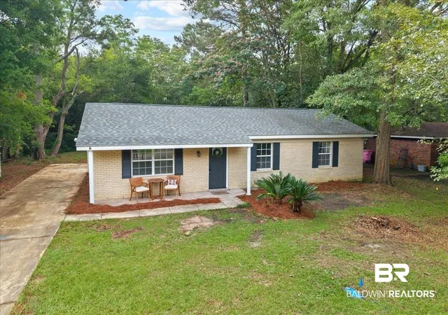 Photo 3 of Sale Pending at 5139 Guinevere Dr, Mobile, AL 36619 | MLS# 397280 | Listing updated on 2026-09-01