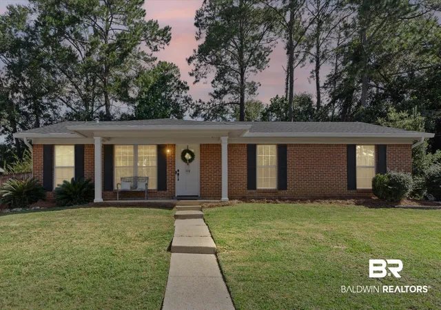 Photo 1 of Single family home for sale at 5612 N Vista Bonita Dr, Mobile, AL 36609 | MLS# 398698 | Listing updated on 2026-09-01