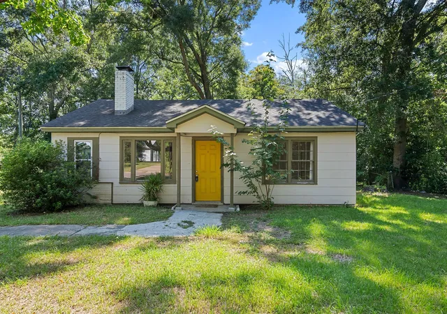 Photo 2 of Single family home for sale at 1467 Pitman Dr, Mobile, AL 36605 | MLS# 398718 | Listing updated on 2026-08-25