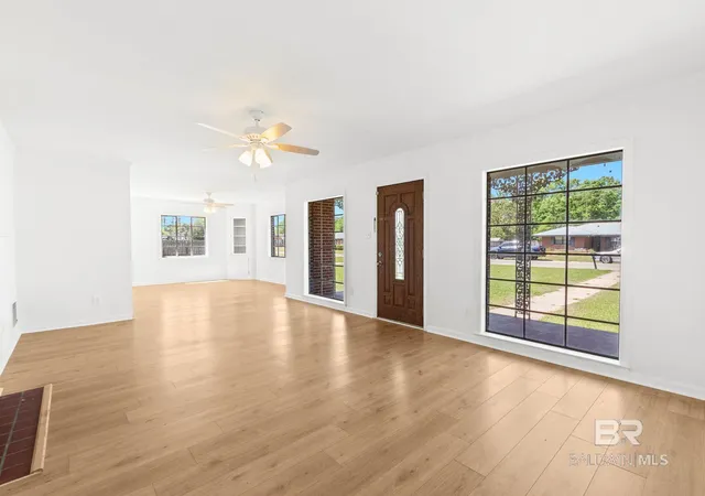 Homes for sale in Atmore, AL | 402 E Poplar Street, Atmore, AL 36502 | MLS# 395466
