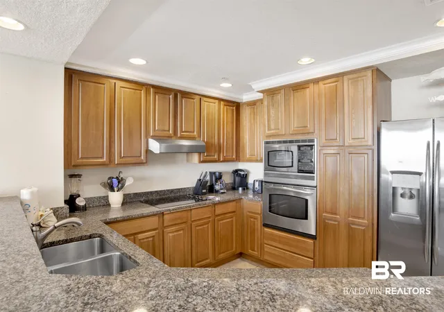 Photo 4 of Townhouse for sale at 527 E Beach Blvd #302, Gulf Shores, AL 36542 | MLS# 394023 | Listing updated on 2026-08-13