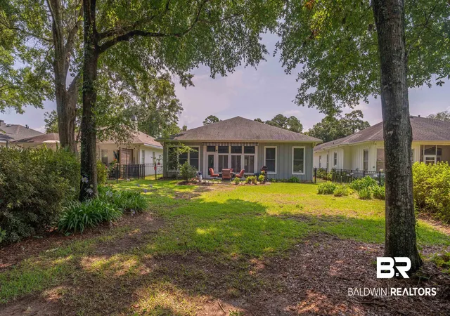 Photo 3 of Single family home for sale at 105 Oak Bnd Ct, Fairhope, AL 36532 | MLS# 398628 | Listing updated on 2026-09-09