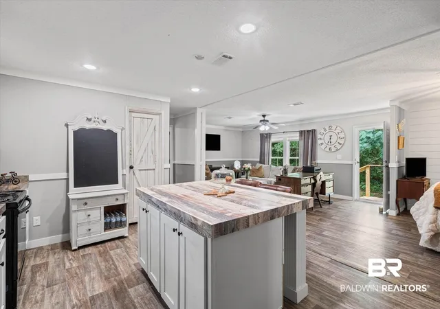 3rd image of 7610 Yellow Rose Ln, Fairhope, AL 36532 | MLS# 398383
