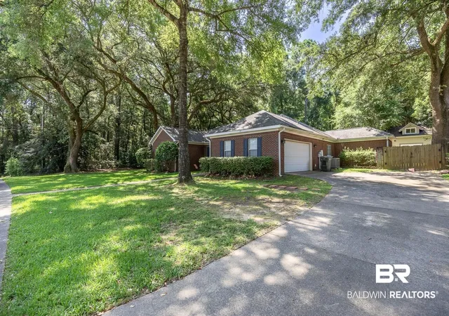 Photo 3 of Single family home for sale at 7794 Charleston Oaks Dr, Daphne, AL 36526 | MLS# 398845 | Listing updated on 2026-08-28