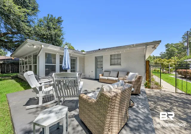 Photo 3 of Single family home for sale at 42 Paddock Dr, Fairhope, AL 36532 | MLS# 409855 | Listing updated on 2026-08-28