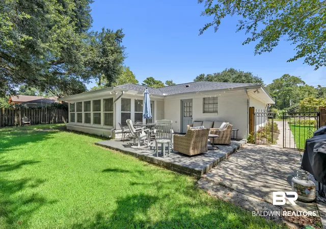 Photo 5 of Single family home for sale at 42 Paddock Dr, Fairhope, AL 36532 | MLS# 409855 | Listing updated on 2026-08-28