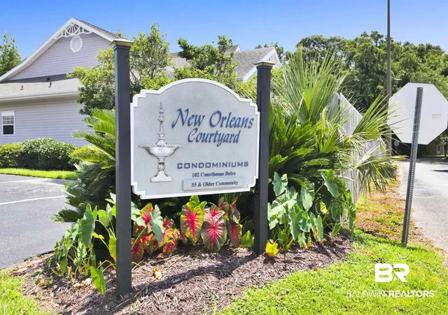 Photo 2 of Townhouse for sale at 102 Courthouse Dr #4, Fairhope, AL 36532 | MLS# 399014 | Listing updated on 2026-08-25