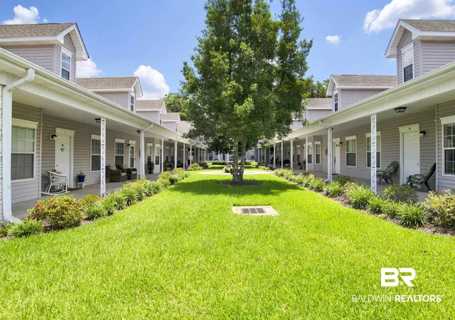 Photo 3 of Townhouse for sale at 102 Courthouse Dr #4, Fairhope, AL 36532 | MLS# 399014 | Listing updated on 2026-09-14