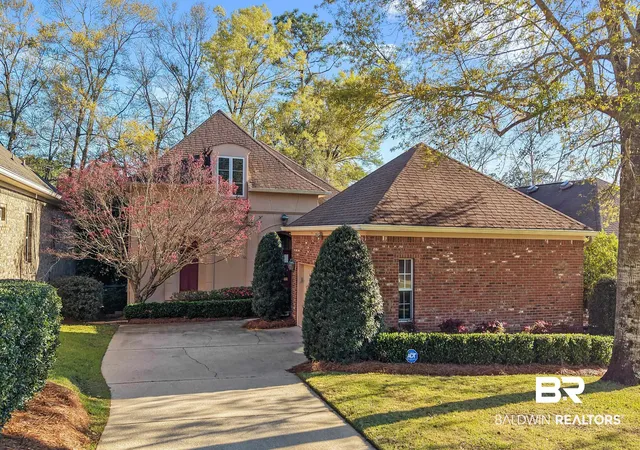 Photo 1 of Single family home for sale at 105 North Crk Cir, Fairhope, AL 36532 | MLS# 398840 | Listing updated on 2026-09-09