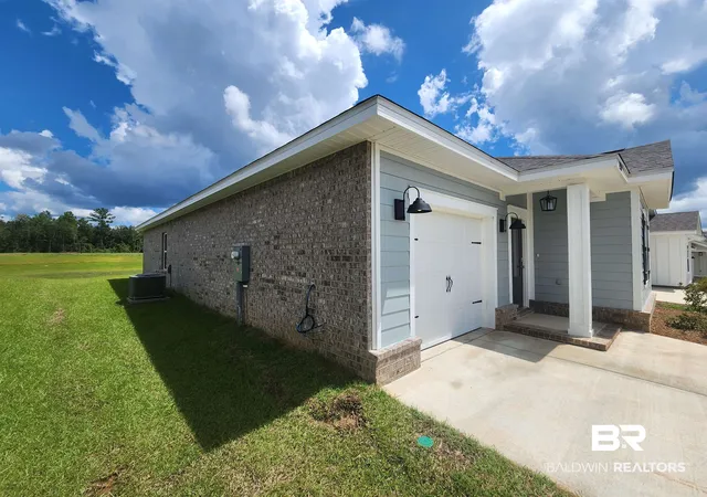 Photo 3 of Single family home for sale at 32455 Revere Dr, Daphne, AL 36527 | MLS# 393324 | Listing updated on 2026-08-22