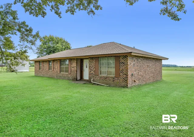 Photo 3 of Single family home for sale at 15850 Boros Rd, Elberta, AL 36530 | MLS# 406581 | Listing updated on 2026-09-23