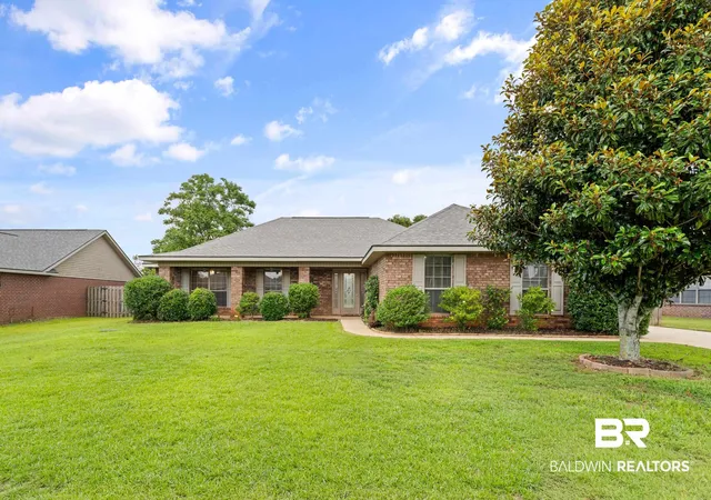 Photo 1 of Sale Pending at 2930 W Plantation Dr, Mobile, AL 36695 | MLS# 397855 | Listing updated on 2026-09-08
