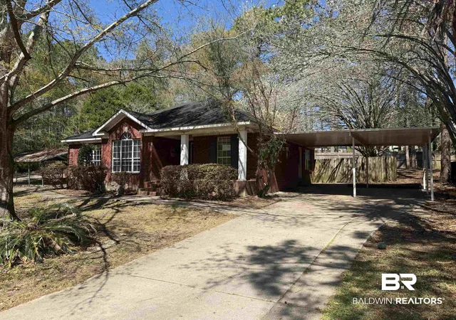 Photo 4 of Sale Pending at 7067 Pinehill Rd, Daphne, AL 36526 | MLS# 393461 | Listing updated on 2026-09-14